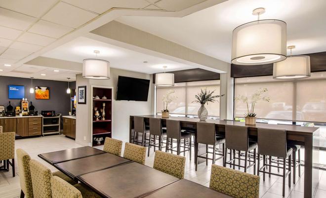 Baymont Inn And Suites Greenville