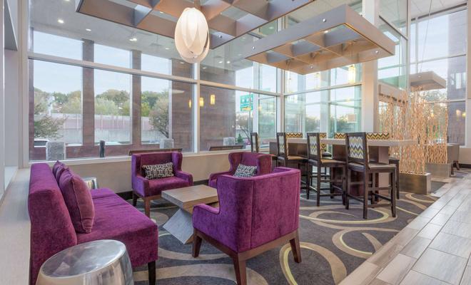 La Quinta Inn & Suites Clifton