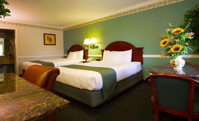 Dynasty Suites Hotel Riverside