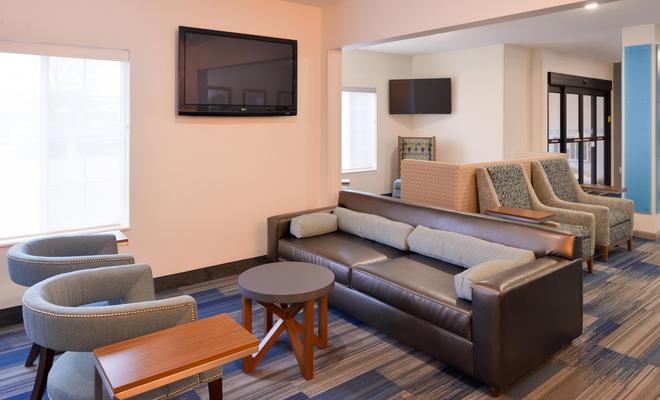 Holiday Inn Express Hotel & Suites Sioux Falls AT Empire Mall