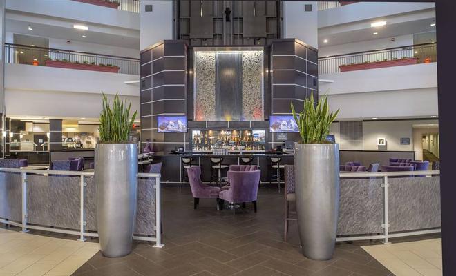 Embassy Suites St. Louis - Airport