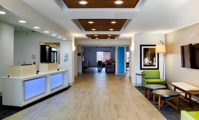 Holiday Inn Express Hotel & Suites Jacksonville