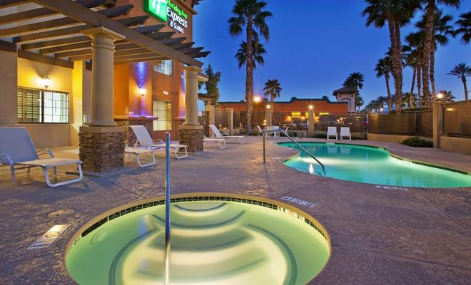 Holiday Inn Express Hotel & Suites Rancho Mirage - Palm Spgs Area