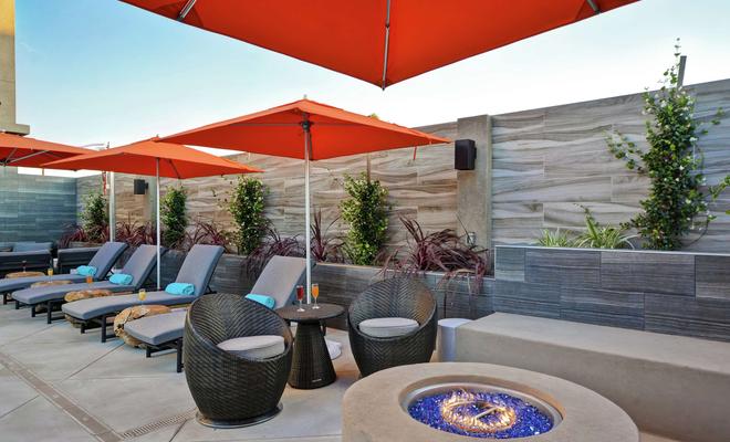 Hampton Inn & Suites Los Angeles Burbank Airport