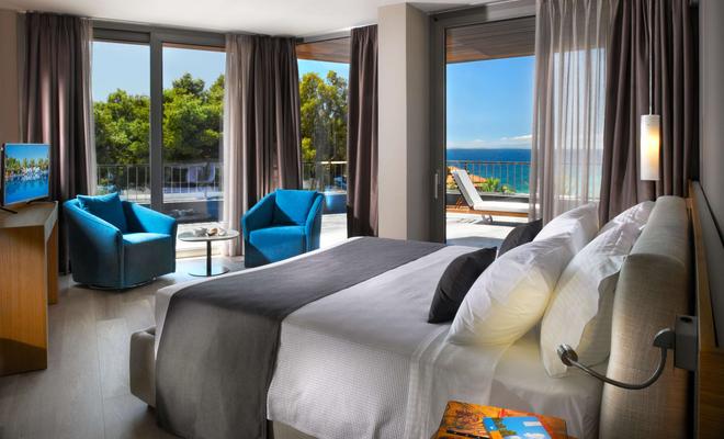 Blue Dolphin Hotel