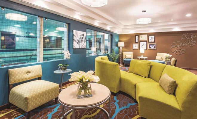 Ameritel Inn Towne Square