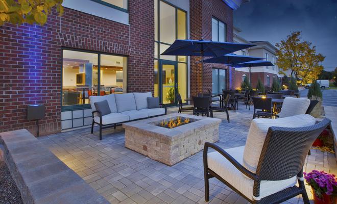 Holiday Inn Express Hotel & Suites Rochester-Victor