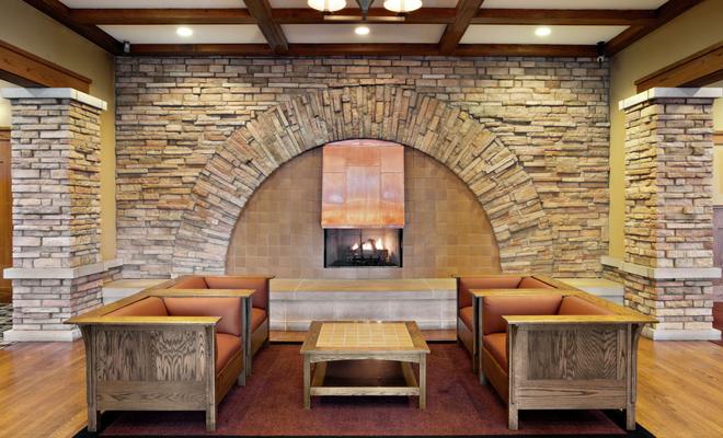 DoubleTree by Hilton Hotel Libertyville - Mundelein