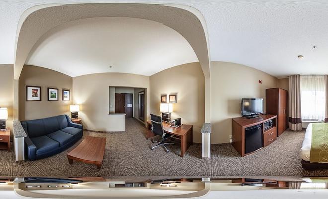 Comfort Suites