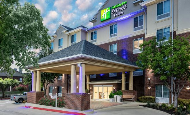 Holiday Inn Express Hotel & Suites Dallas - Grand Prairie I-20