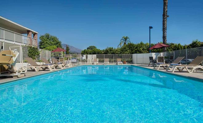 Motel 6 Los Angeles Arcadia Pasadena Area