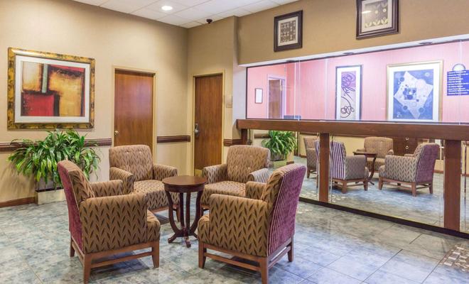 Days Inn Camp Springs