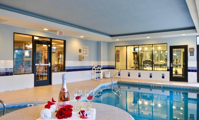 Comfort Suites