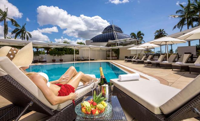 Pullman Reef Hotel Casino