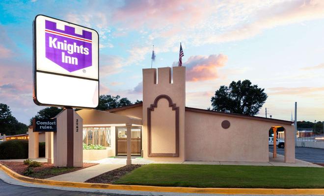 Knights Inn Atlanta East