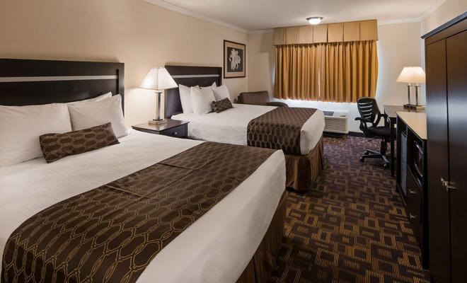 Best Western Plus Inn of Hayward