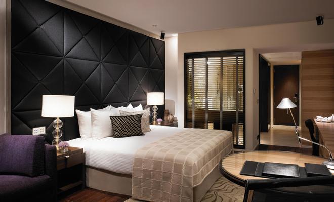 Taj Lands End