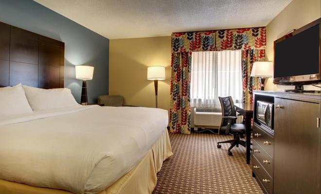Holiday Inn Express Fort Campbell-Oak Grove