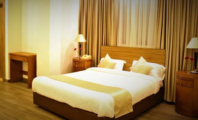 Merryland Hotel
