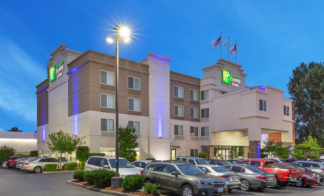 Holiday Inn Express Hotel & Suites Tacoma