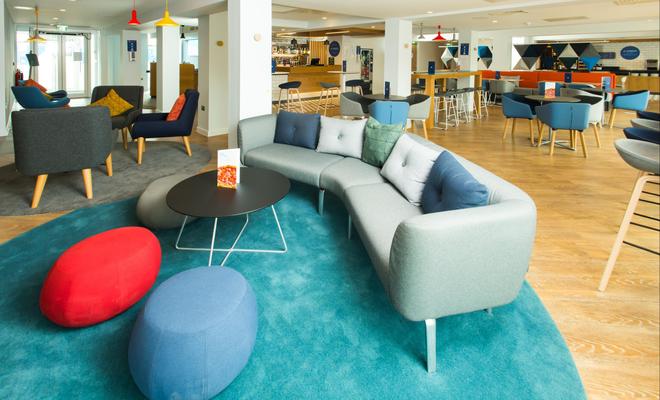 Holiday Inn Express Cardiff Bay