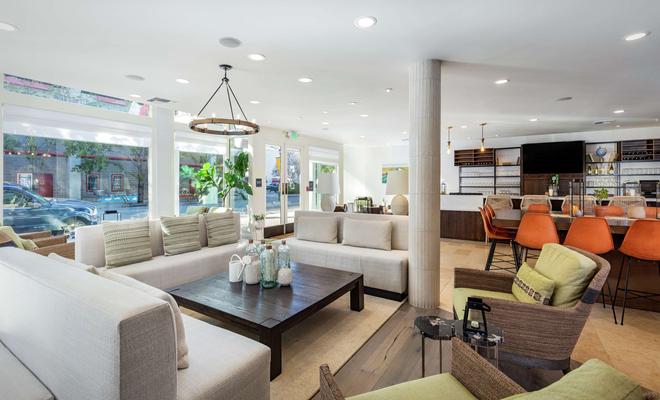 Hallmark Inn Davis