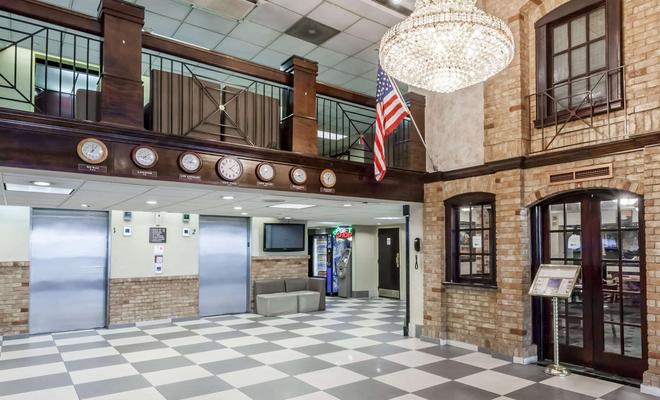 Howard Johnson Hotel - Newark Arpt
