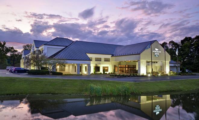 DoubleTree Suites by Hilton Hotel Indianapolis - Carmel