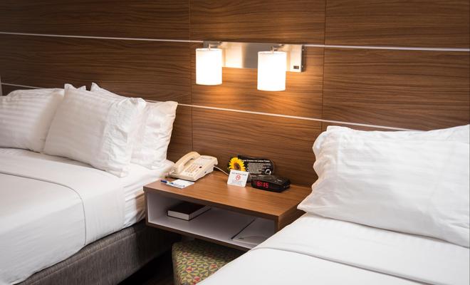 Holiday Inn Express Hotel & Suites Lexington-Downtown/University