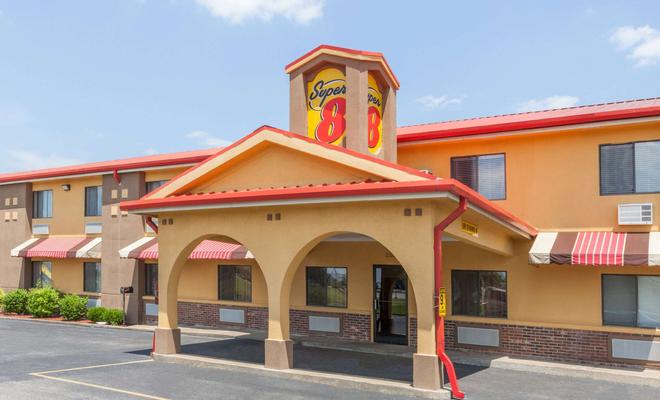 Super 8 Bowling Green South