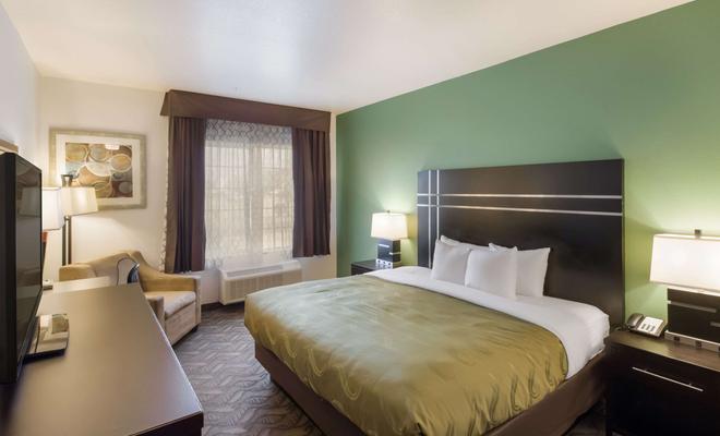 Quality Inn & Suites Airport West