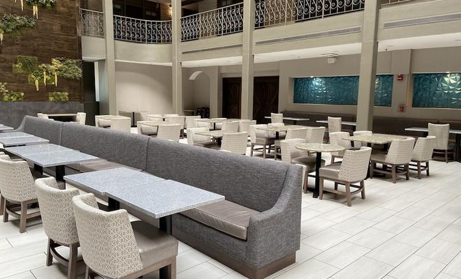 Embassy Suites Chicago - Schaumburg/Woodfield