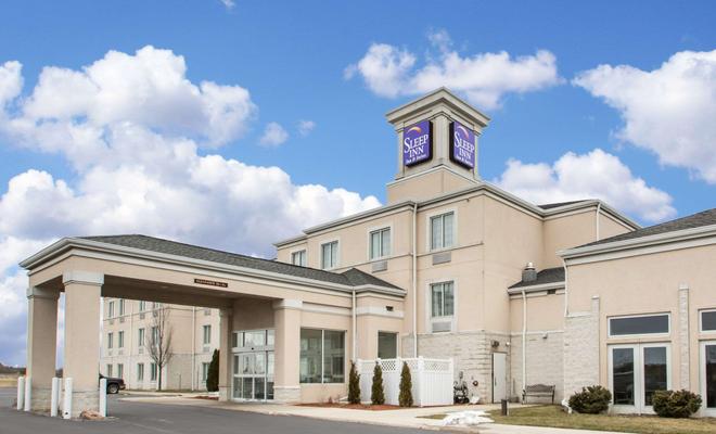 Sleep Inn & Suites