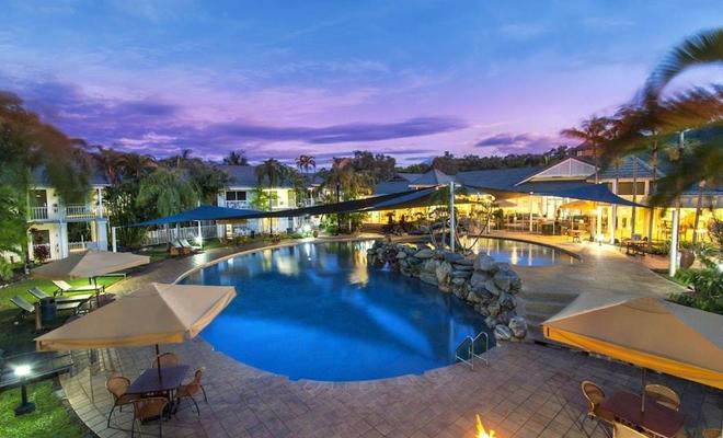 Novotel Palm Cove Resort