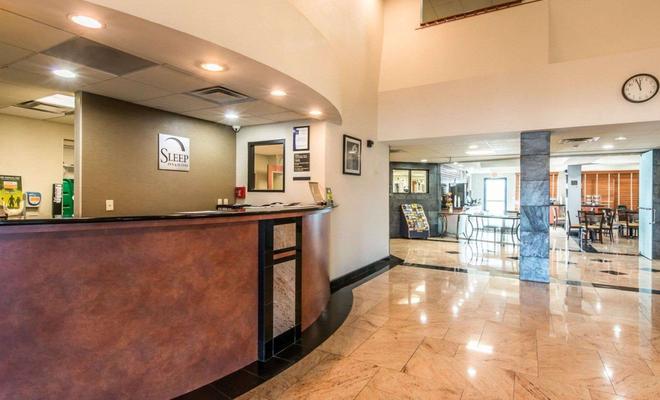 Sleep Inn & Suites