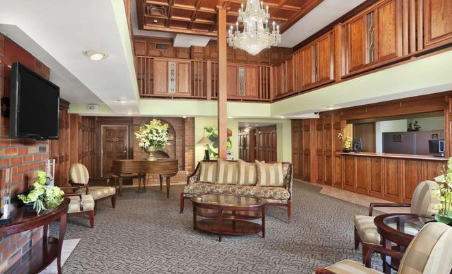 Ramada Inn and Suites - Saginaw MI