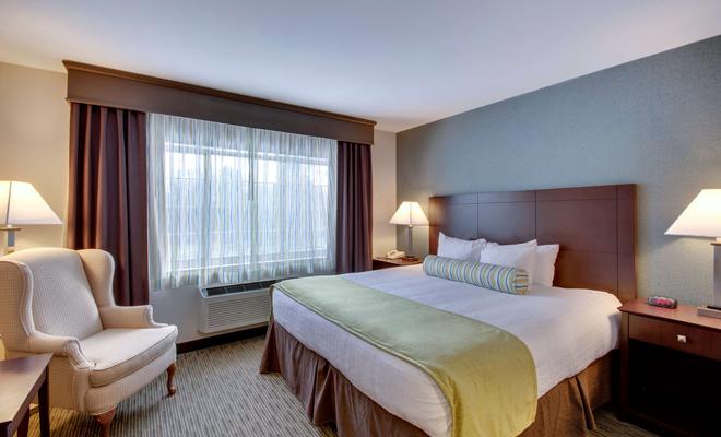 Best Western Plus The Inn at Hampton