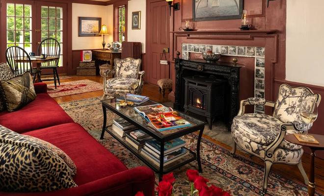 Waldo Emerson Inn Bead and Breakfast