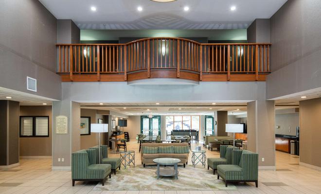 Best Western Plus Coyote Point Inn