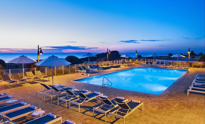 Oceanside Inn & Suites