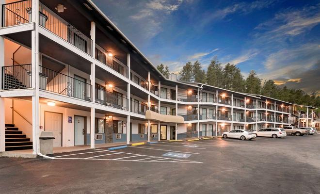 Super 8 Keystone/Mt. Rushmore