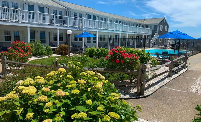 Colony Beach Oceanfront Motel