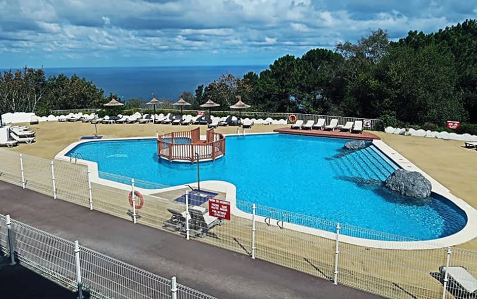 Pool Foto