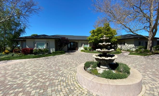 Asuncion Ridge Vineyards and Inn