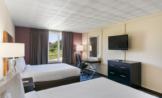 Eisenhower Hotel & Conference Center