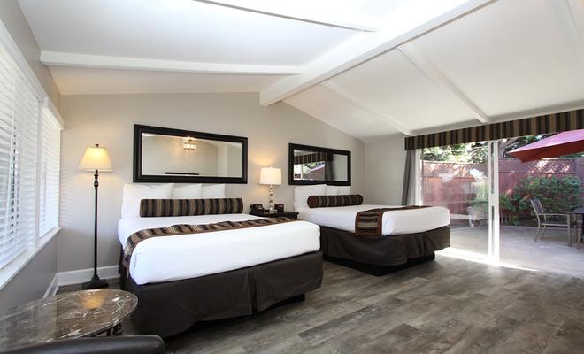 Sea Breeze Lodge