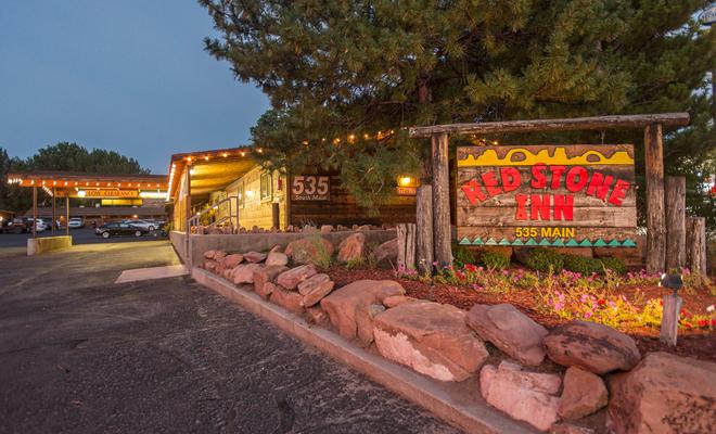 Red Stone Inn
