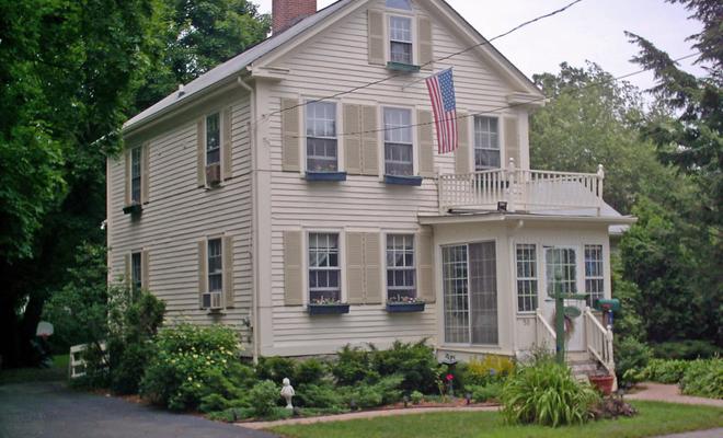 Nichols Guest House B & B