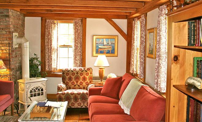 Seven Sea Street Inn