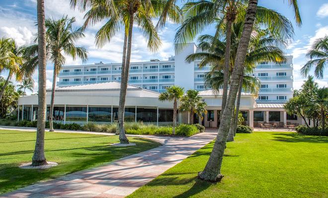Naples Beach Hotel and Golf Club